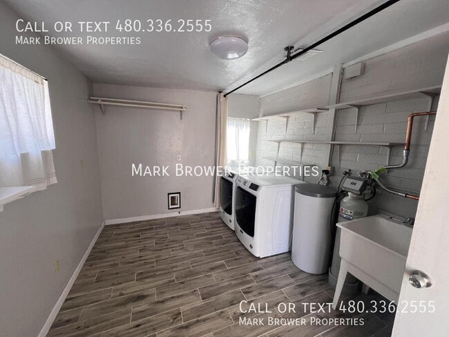 Building Photo - 849 W Kiva Ave