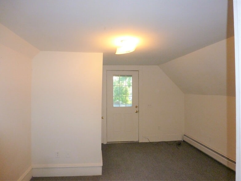 Building Photo - 43 N Willard St