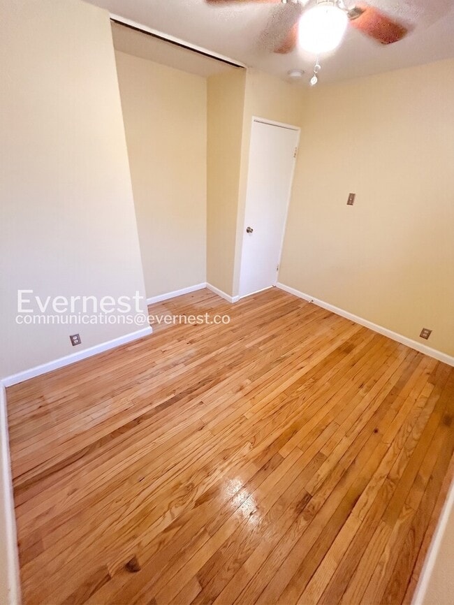 Building Photo - 10322 Monarch Dr