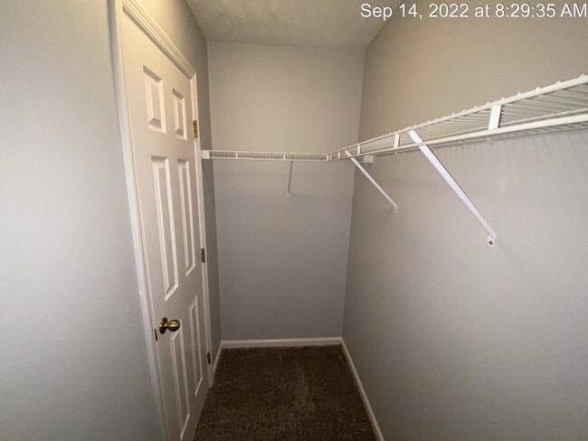 Building Photo - 217 Waterdown Dr