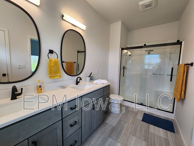 Building Photo - 114 Dogwood Ln