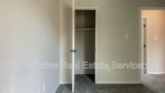 Building Photo - 1373 E Tanners Creek Dr