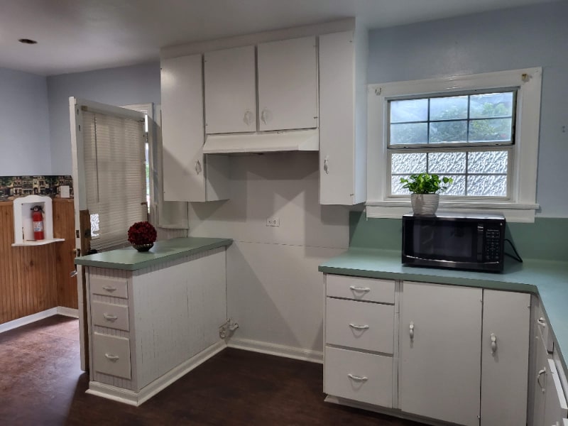 Building Photo - 3325 Tampa St