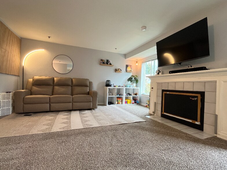 Building Photo - 12530 109th Ct NE