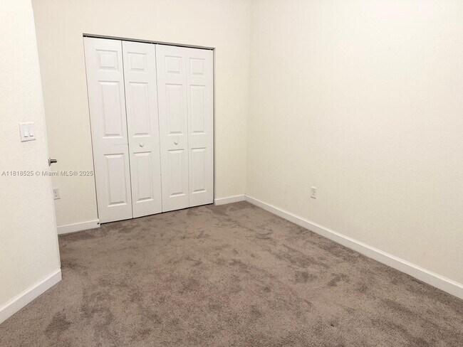Building Photo - 11941 SW 150th Pl