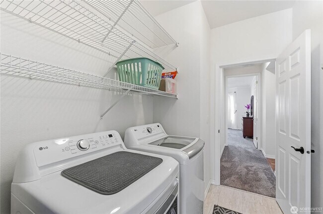 Building Photo - Spacious 2Br in Trilogy at Redmond Ridge 55+ Community