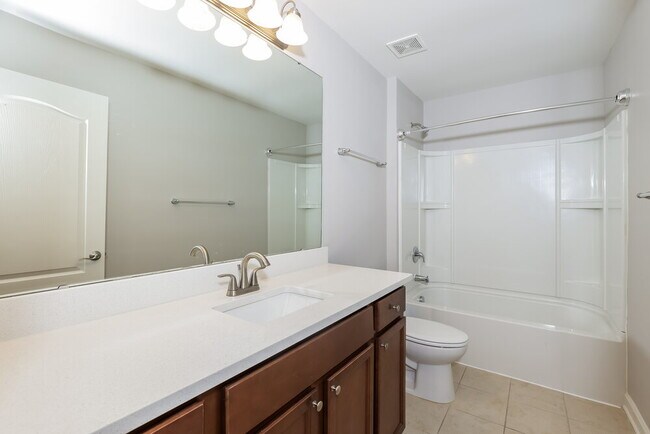 Building Photo - 1205 Heritage Links Dr