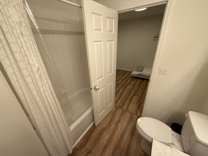 Building Photo - 583 Ocean Point Dr