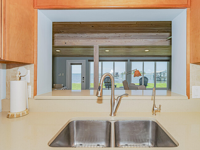 Building Photo - 13630 N Indian River Dr