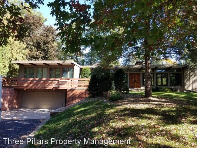 Primary Photo - 4 br, 3 bath House - 503 21st SW