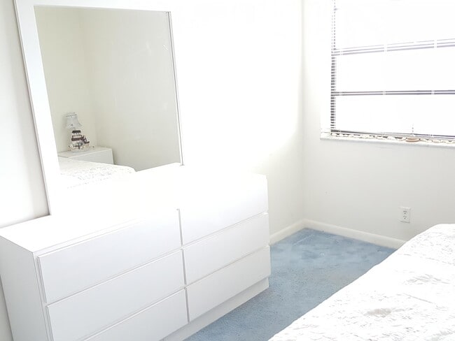 Building Photo - 83 Capri B