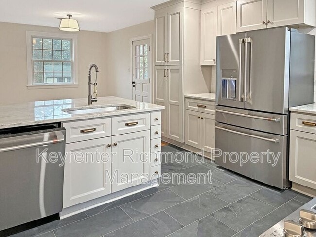 Building Photo - 4233 Pawnee Rd