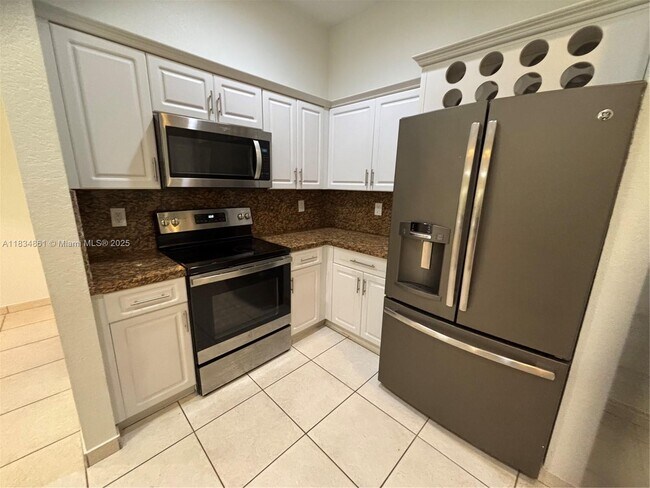 Building Photo - 952 Sunflower Cir