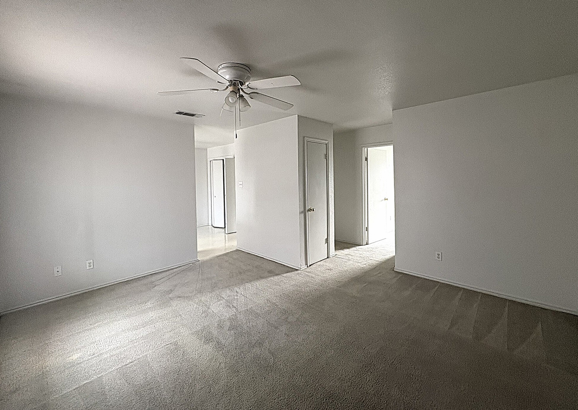 Building Photo - 1706 Windward Dr