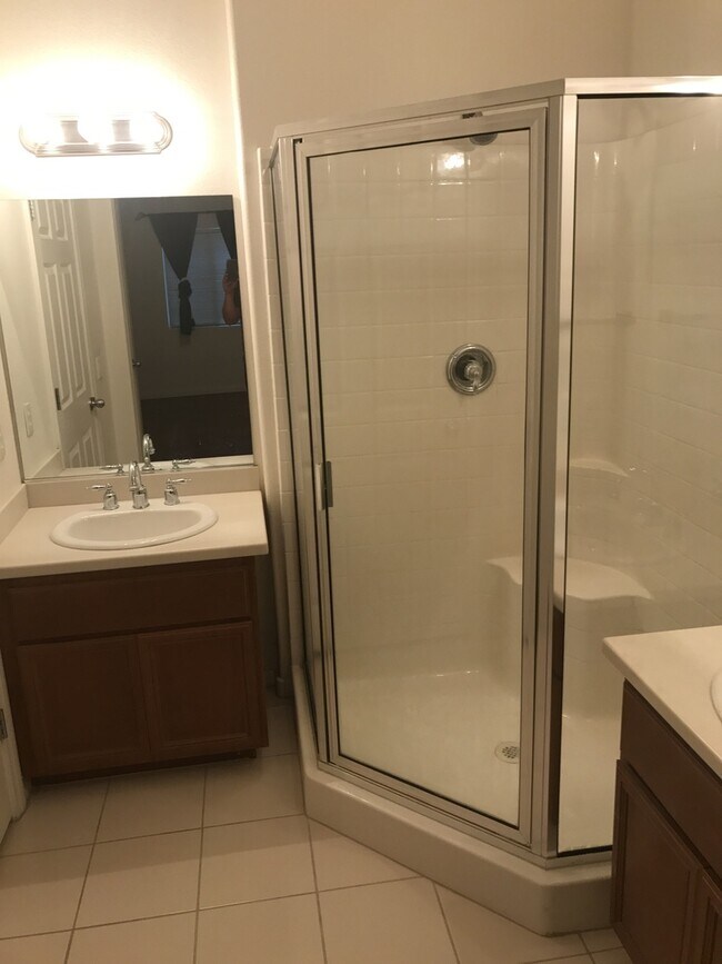 Building Photo - Condo in Nevada Trails - First Level Community Pool/Spa