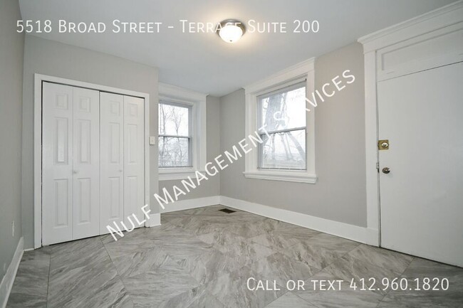 Building Photo - 2 bed, 1 bath apartment in Garfield