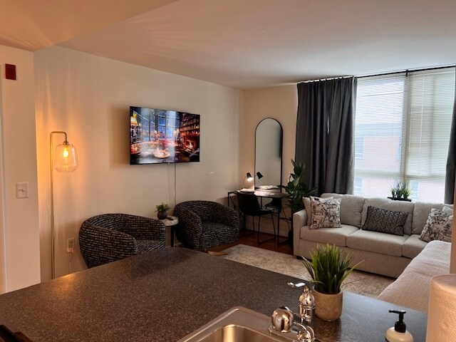 Building Photo - 350 G St SW