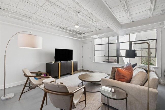 Building Photo - 820 DeKalb Ave NE