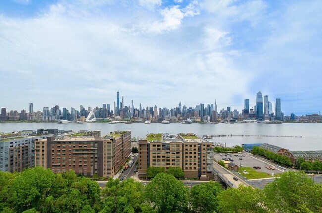 Building Photo - 851 Boulevard E