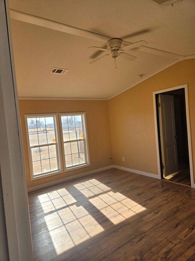 Building Photo - 1107 S 2nd St