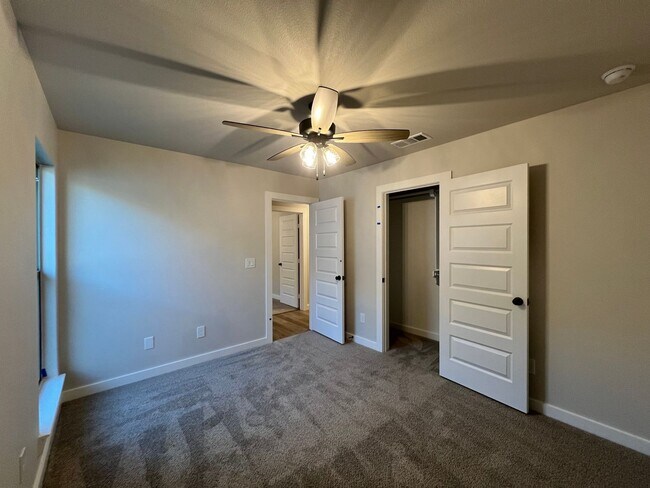 Building Photo - For Rent: Charming 3-Bedroom, 2-Bath Home in West Texas!