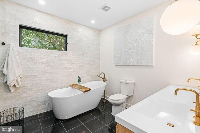 Building Photo - 2231 Earp St