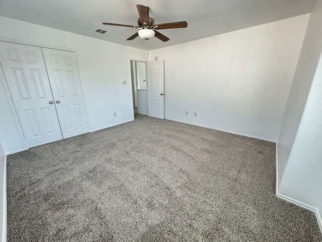 Building Photo - 6706 Golden Oak Ln