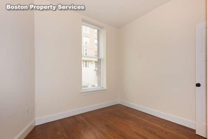 Building Photo - 463 Commonwealth Ave
