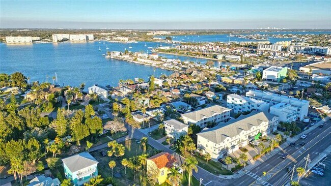 Building Photo - 15473 Gulf Blvd
