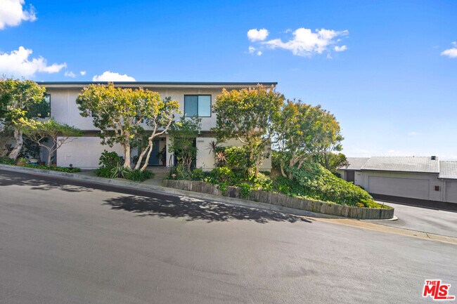 Building Photo - 29680 Zuma Bay Way