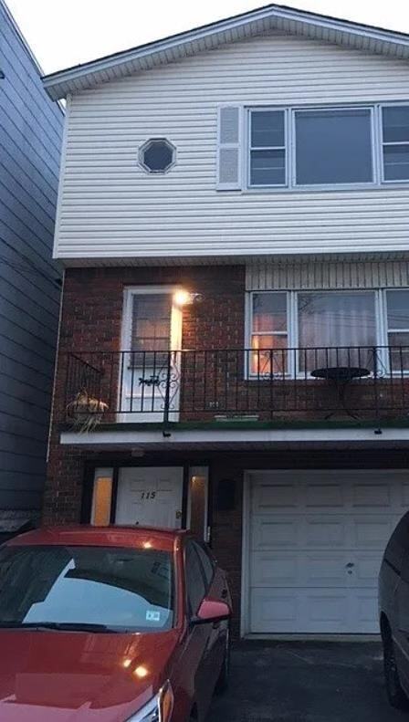 Primary Photo - 115 McAdoo Ave