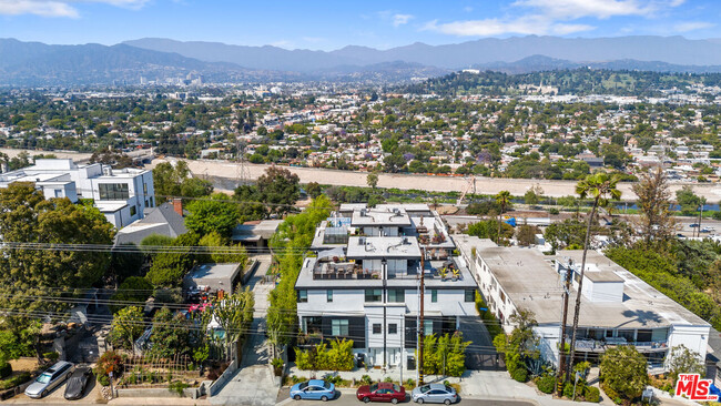 Building Photo - 2903 Steinbeck Dr