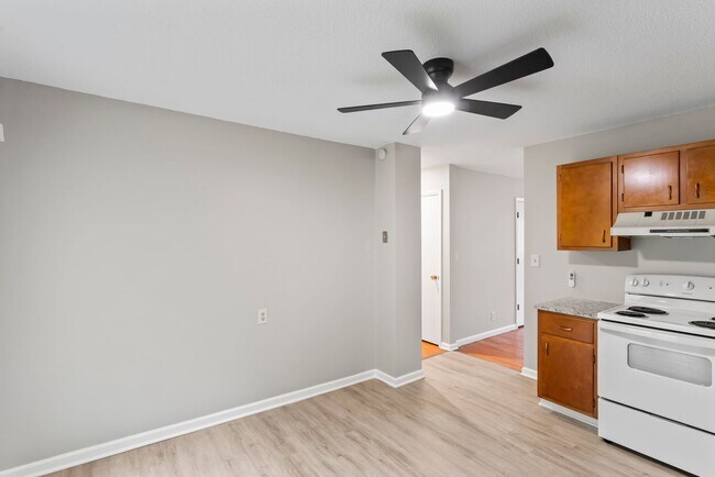 Building Photo - Modern Comfort in Independence, MO – 3-Bedroom Duplex! $1295.00