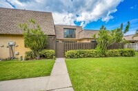 Building Photo - 1204 Waterview Cir