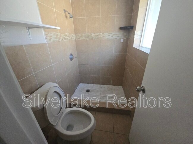 Building Photo - 2900 Laramie St