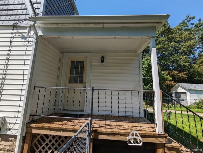 Building Photo - 203 Gladwin Ave