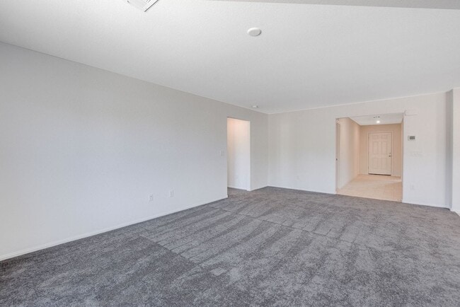 Building Photo - Newer Home in Indian Springs!