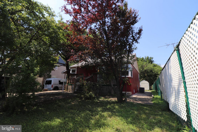 Primary Photo - 817 Chillum Rd