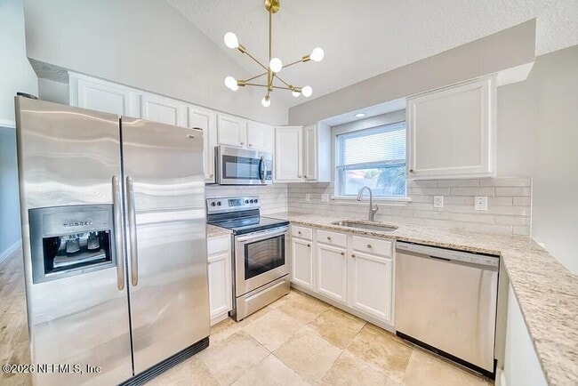 Building Photo - 259 Riberia St