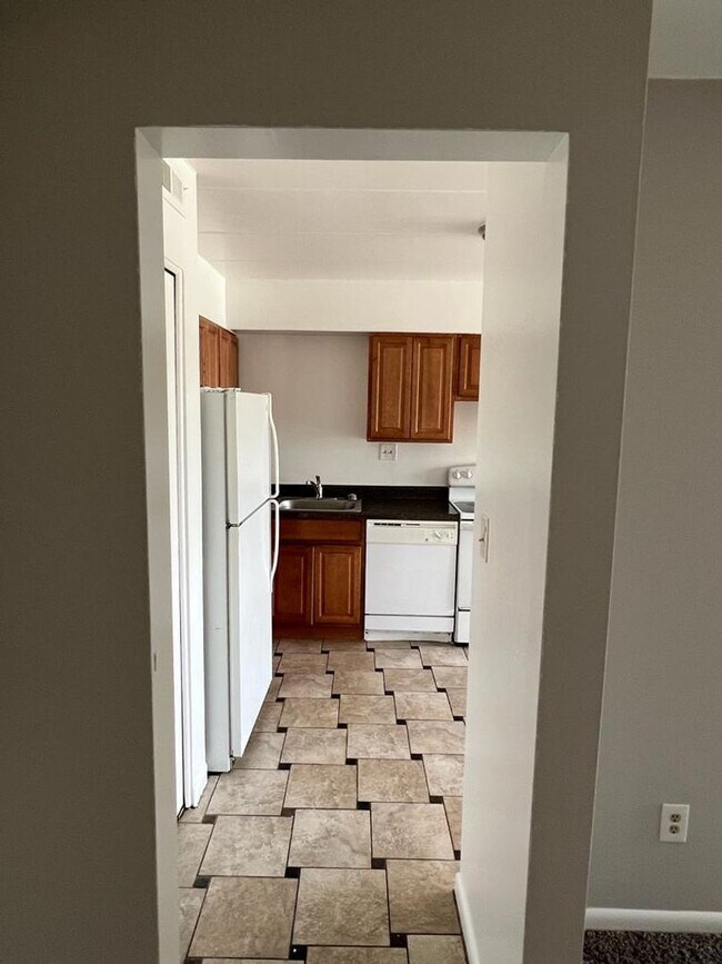 Interior Photo - Embassy Aparments