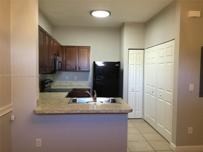 Building Photo - 3536 NW 29th Pl