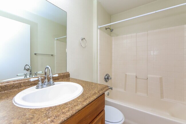 Building Photo - 12744 Ashbrook Cir W