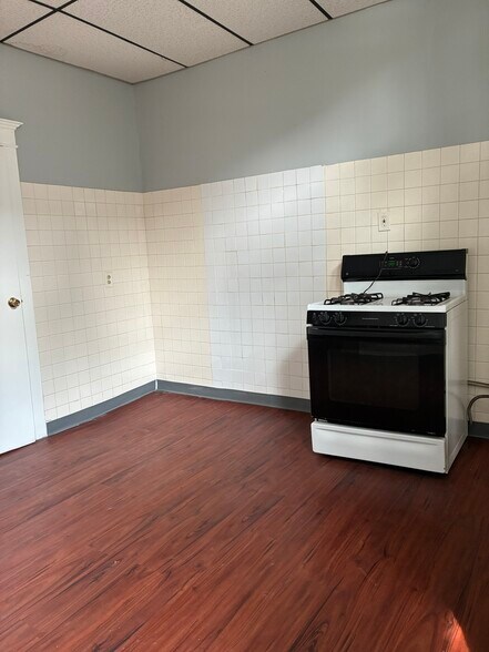 Building Photo - 2858 S Trumbull Ave