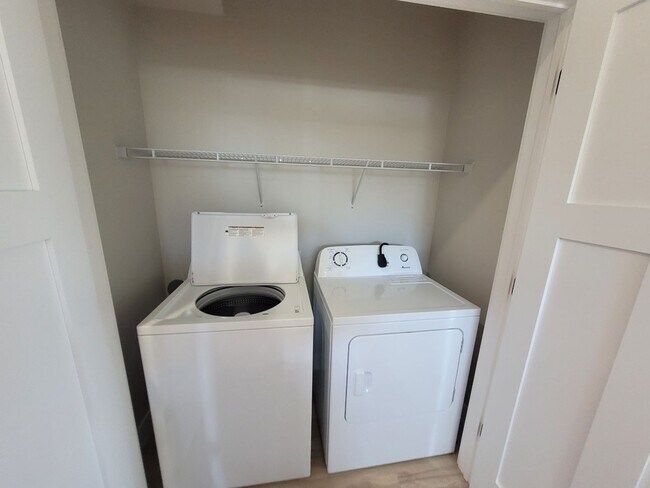 Building Photo - Cannery Crossing #2