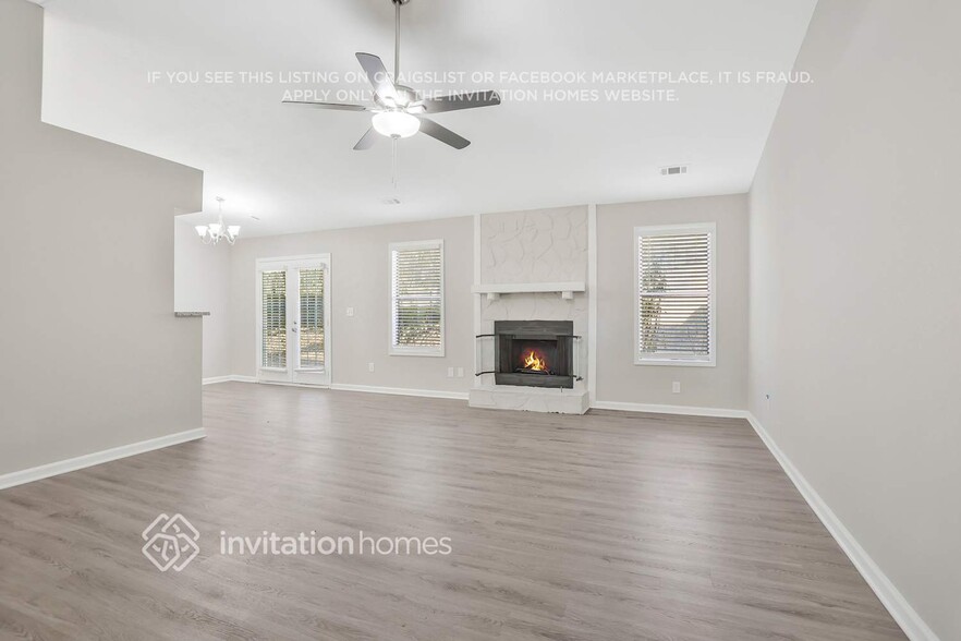 Building Photo - 805 Riverstone Ln