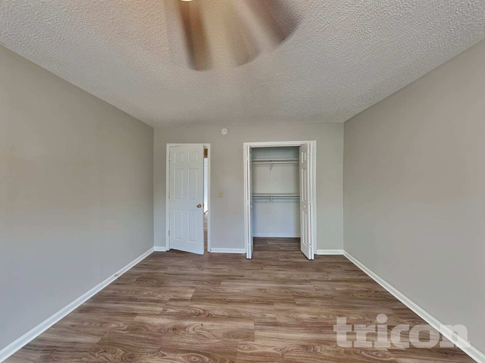 Building Photo - 812 N Royal Tower Dr