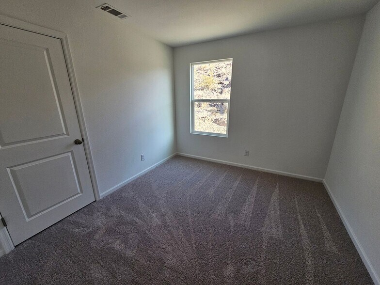 Building Photo - 1724 Diablo Dr