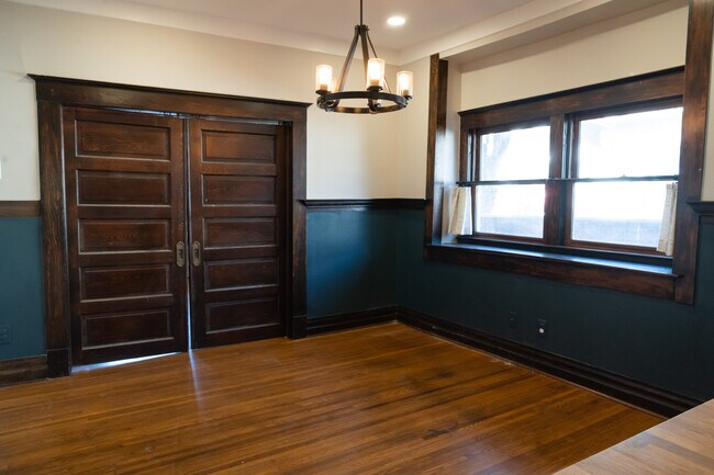 Building Photo - 1405 S Henderson St