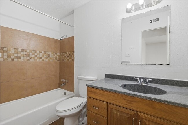 Building Photo - 2703 Windswept Cove