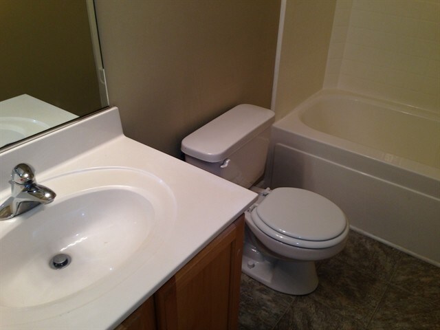 Building Photo - 103 Glenlivet Ct